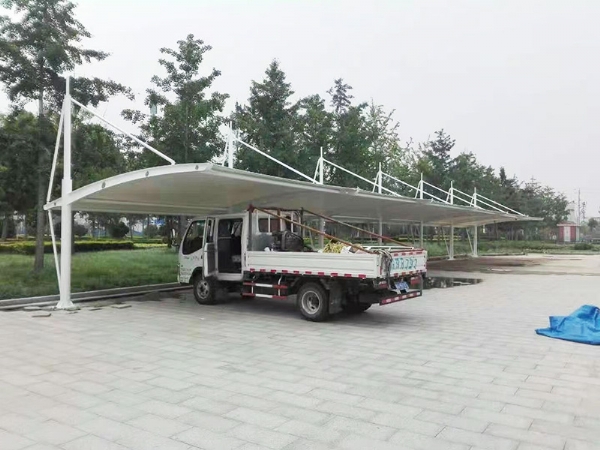 車(chē)棚膜結構
